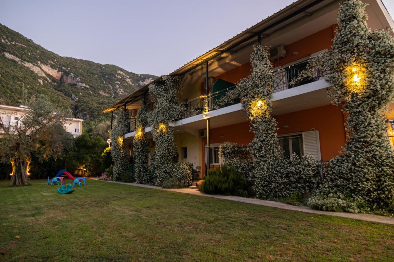 Tsertos Apartments Kamena Vourla Exteriér fotografie