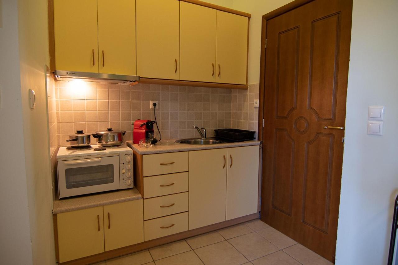 Tsertos Apartments Kamena Vourla Exteriér fotografie