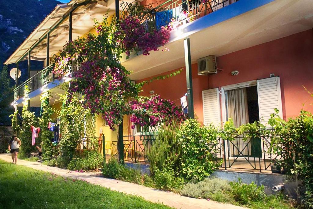 Tsertos Apartments Kamena Vourla Exteriér fotografie